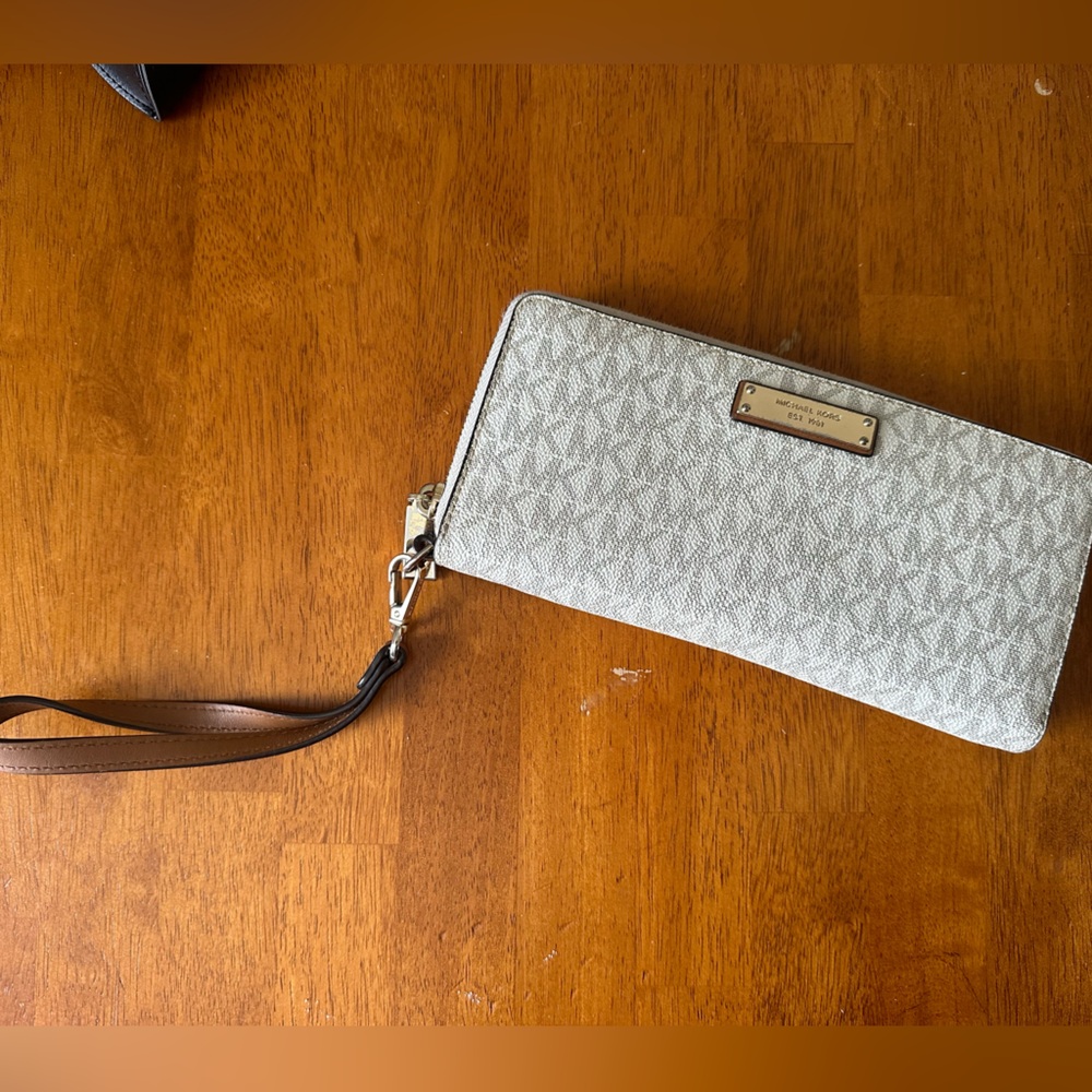 Gray Wristlet Wallet